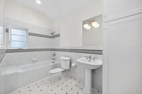 $1,985,000 | 1020 46th Street, Sacramento, CA 95819