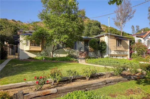 $1,489,000 | 833 West Mountain Street, Glendale, CA 91202