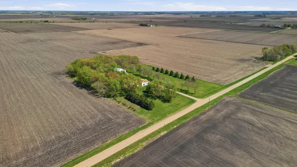 $349,500 | 47473 200th Street, Easton, MN 56025