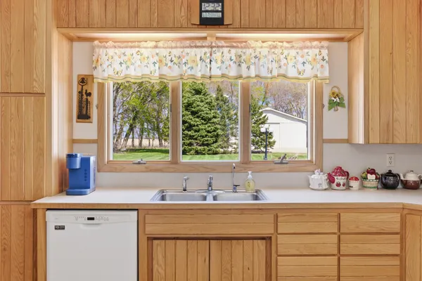 $349,500 | 47473 200th Street, Easton, MN 56025