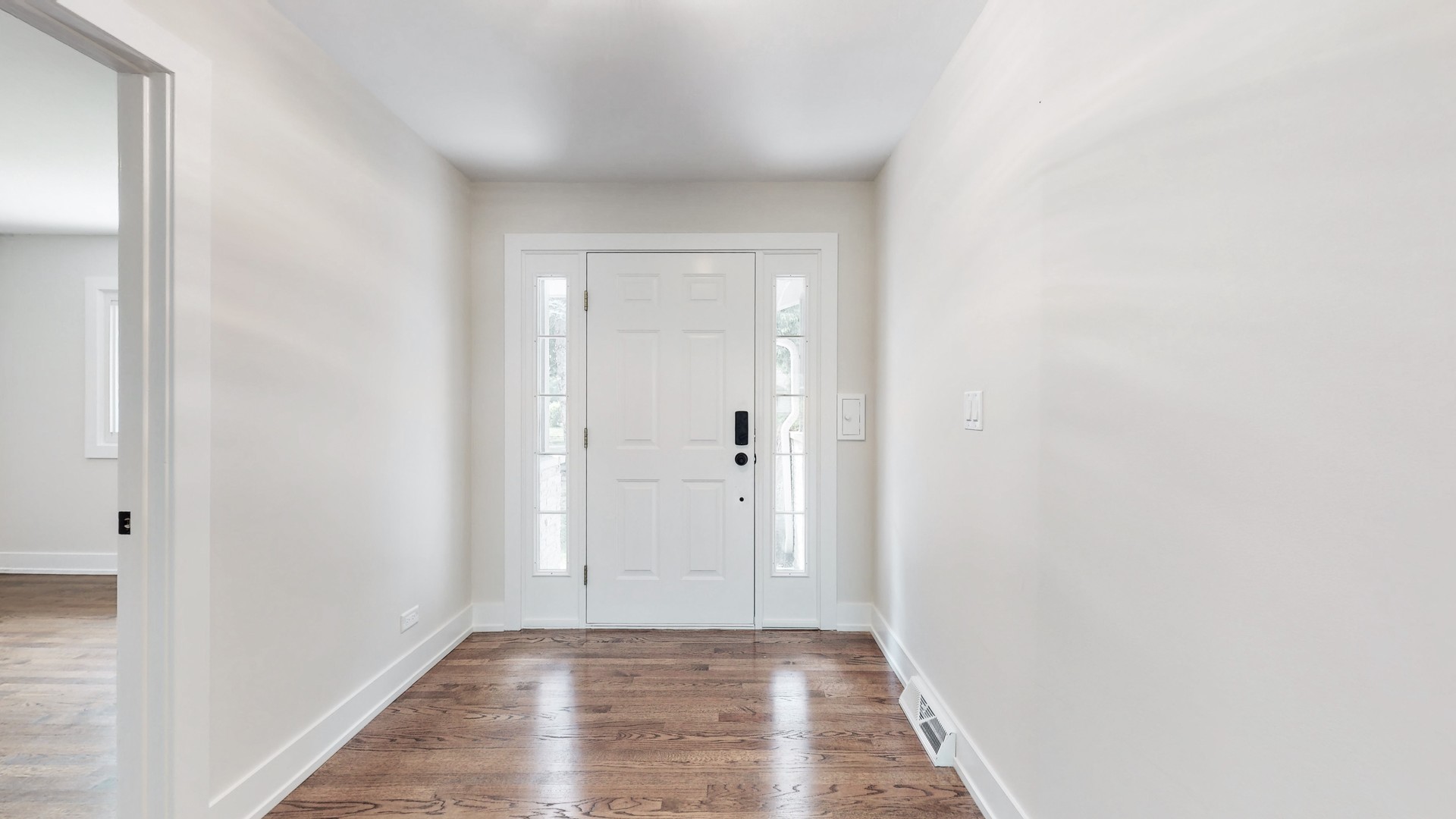 1617 Birch Road Northbrook, IL 60062 - Photo 4 of 32 a view of an empty room