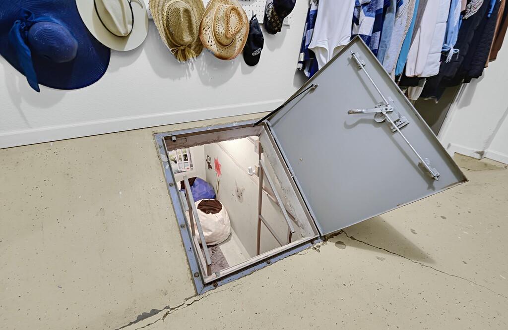 2300 North Rock Creek Road Waco, TX 76708 - Photo 17 of 40 a utility room with dryer and washer