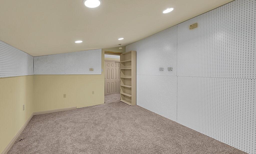 2300 North Rock Creek Road Waco, TX 76708 - Photo 23 of 40 a view of an empty room