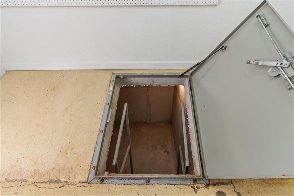 2300 North Rock Creek Road Waco, TX 76708 - Photo 27 of 40