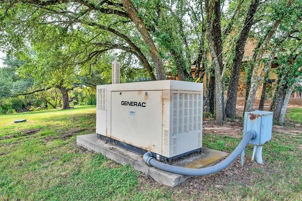 $935,000 | 2300 North Rock Creek Road, Waco, TX 76708
