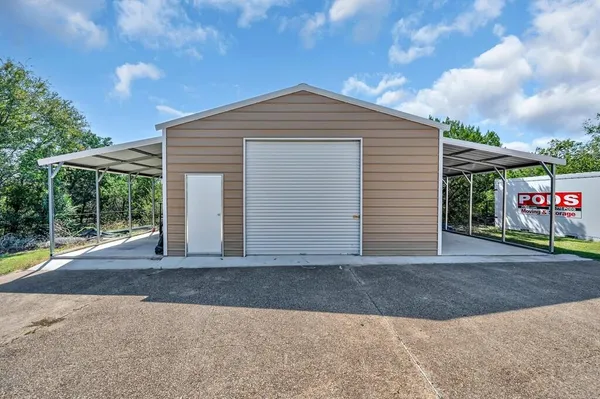 $935,000 | 2300 North Rock Creek Road, Waco, TX 76708