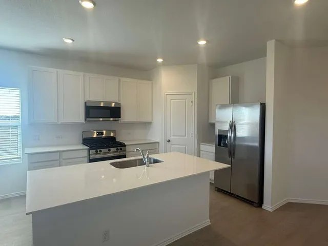 $2,899 | 18030 Prairie Falcon Way, Pflugerville, TX 78660