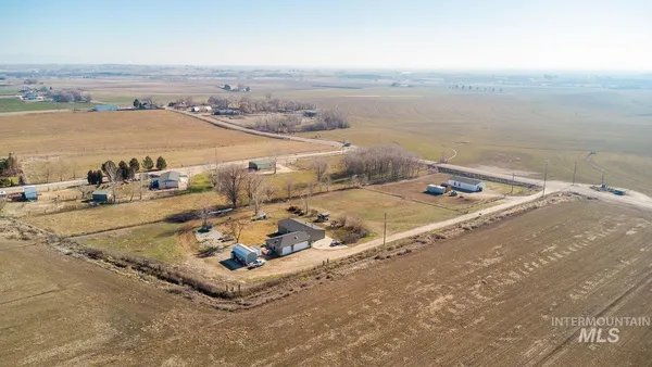 $899,000 | 21568 Market Road, Parma, ID 83660