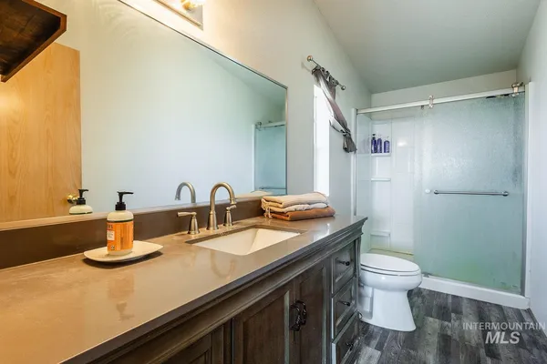 $899,000 | 21568 Market Road, Parma, ID 83660