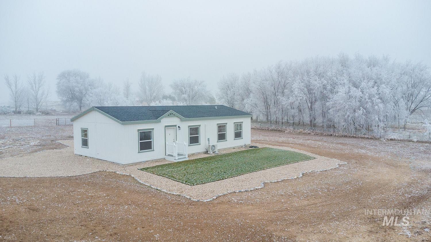 21568 Market Road Parma, ID 83660 - Photo 14 of 22 View of single story home