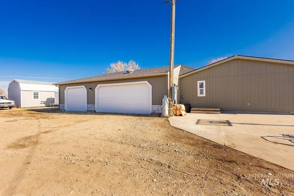 $949,000 | 21568 Market Road, Parma, ID 83660