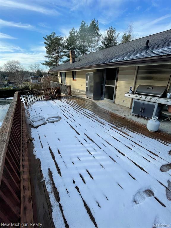 9380 Bennett Lake Road Fenton, MI 48430 - Photo 10 of 37