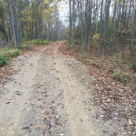 $470,000 | 123 North Jerzine Road, Holly, MI 48442