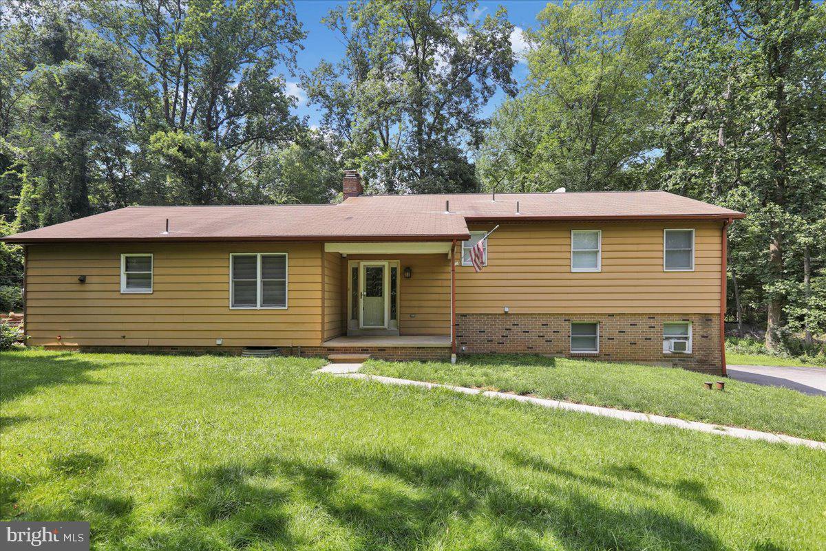 2611 Hill Road Reading, PA 19606 - Photo 3 of 30