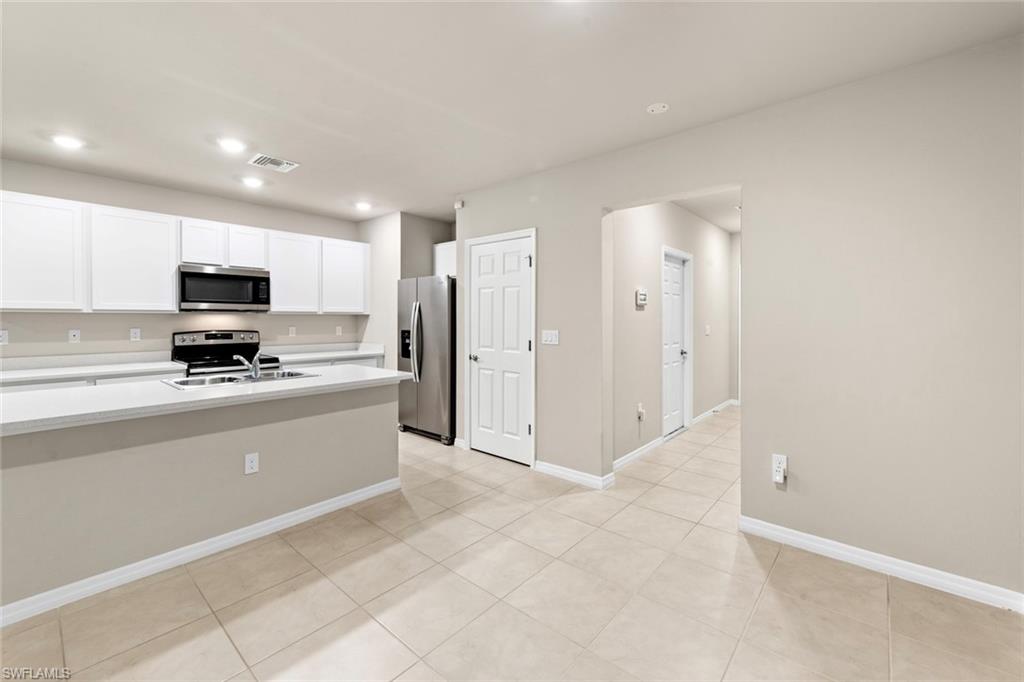 15421 Wildflower Circle Naples, FL 34119 - Photo 9 of 39