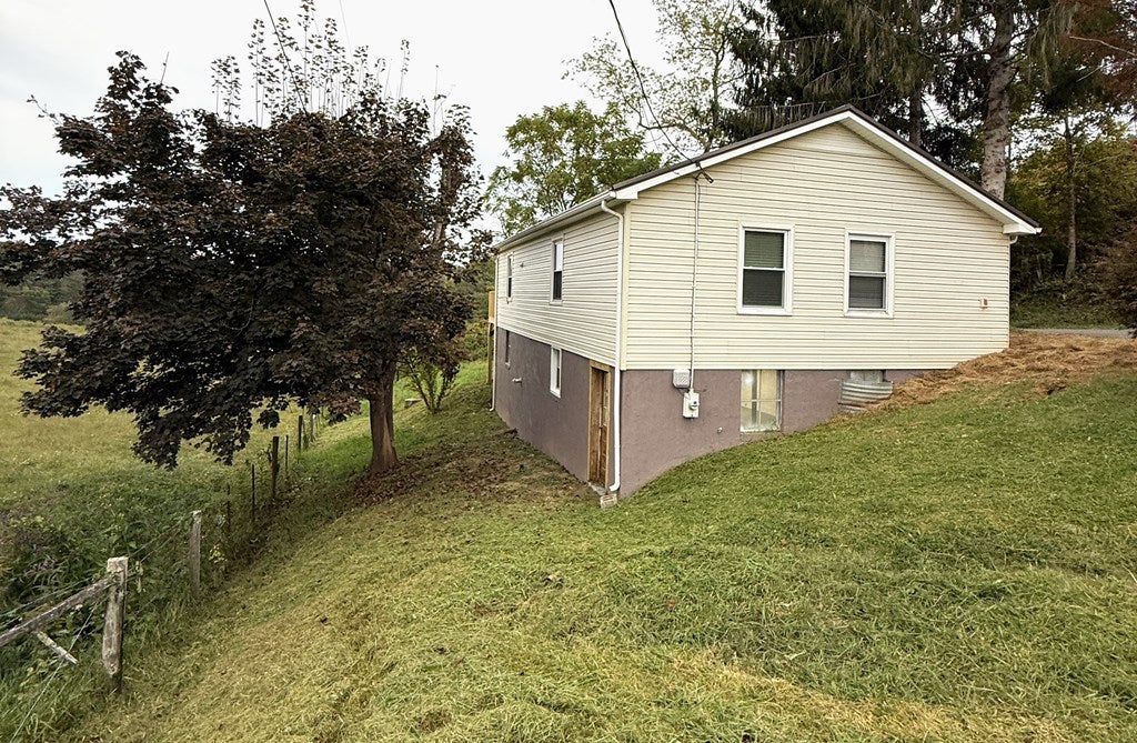 162 Providence Road Fries, VA 24330 - Photo 7 of 28 Gallery Image 7