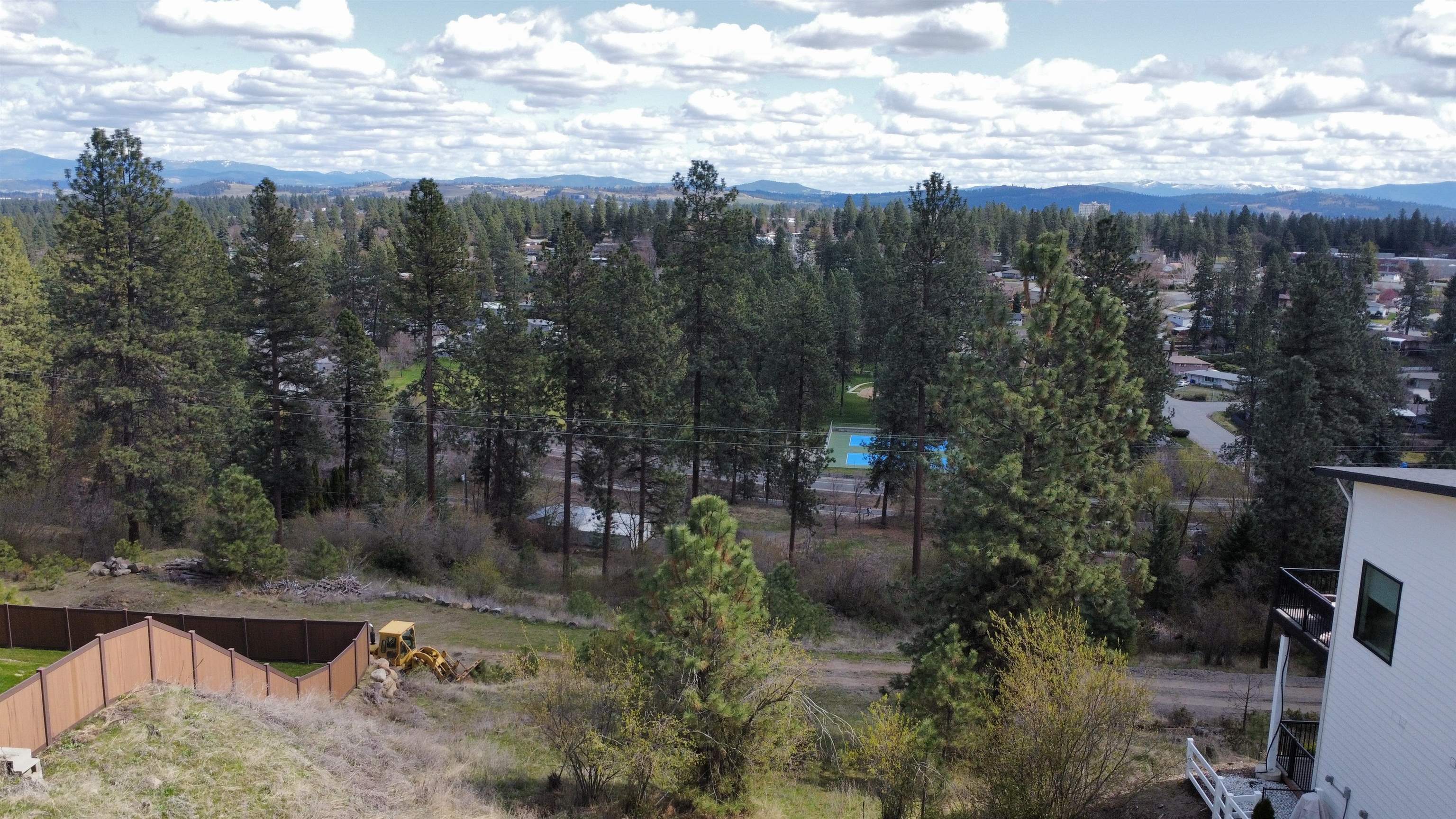 7520 North Cedar Road Spokane, WA 99208 - Photo 8 of 9