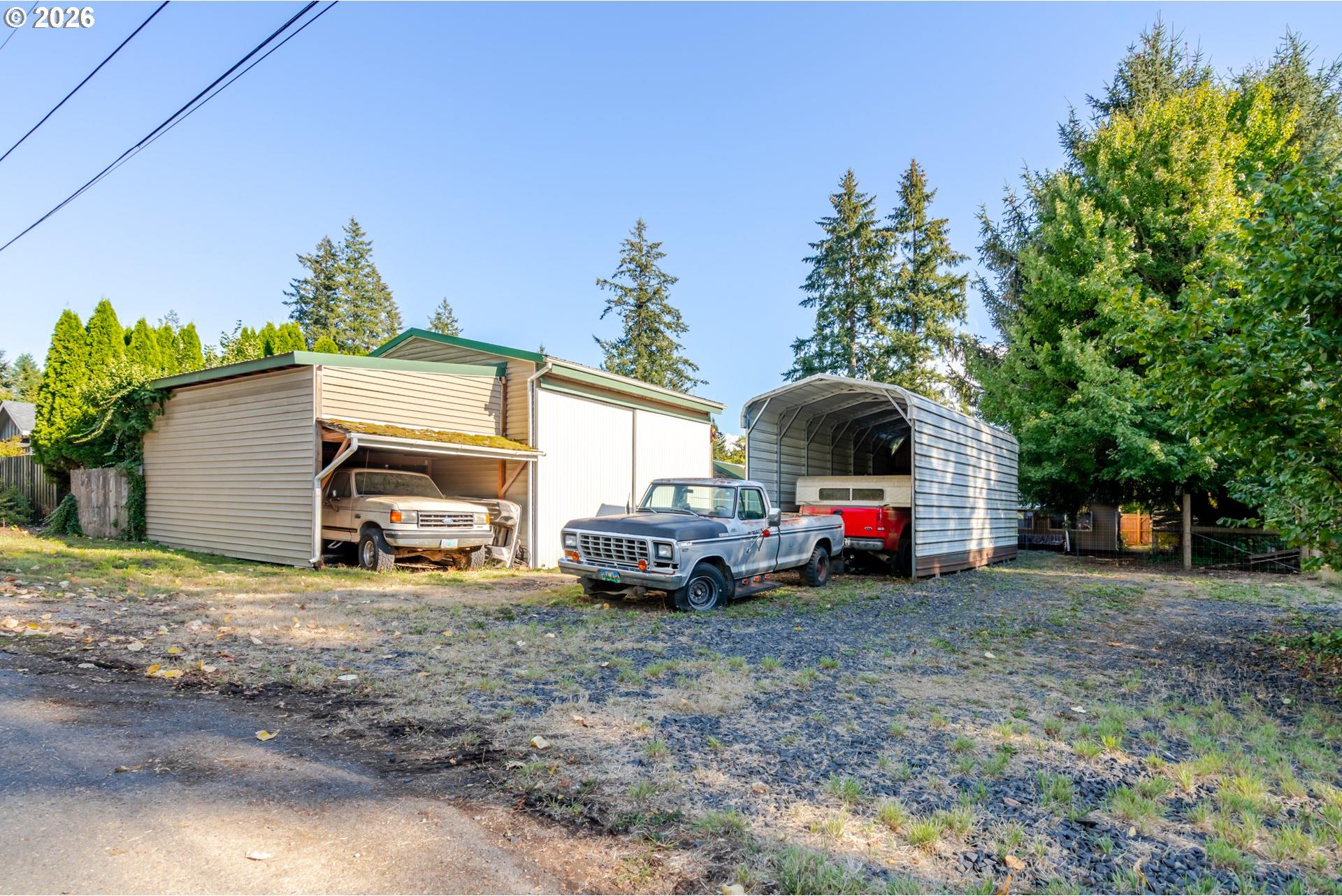 739 Northwest River Road Mill City, OR 97360 - Photo 16 of 25 Gallery Image 16