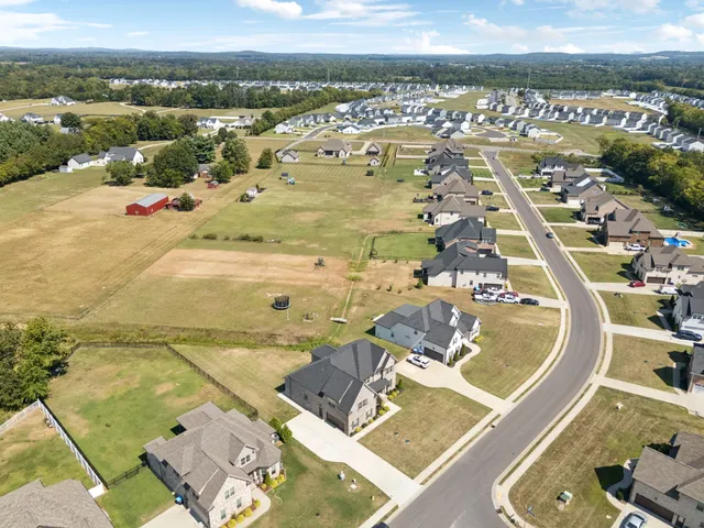 $717,700 | 1901 Rhonda Drive, Christiana, TN 37037