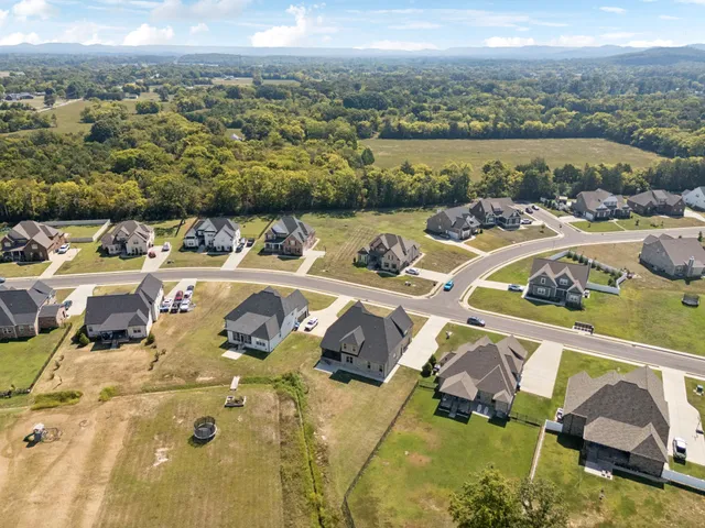 $717,700 | 1901 Rhonda Drive, Christiana, TN 37037