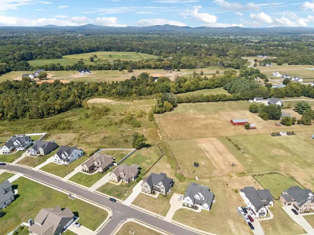 $717,700 | 1901 Rhonda Drive, Christiana, TN 37037