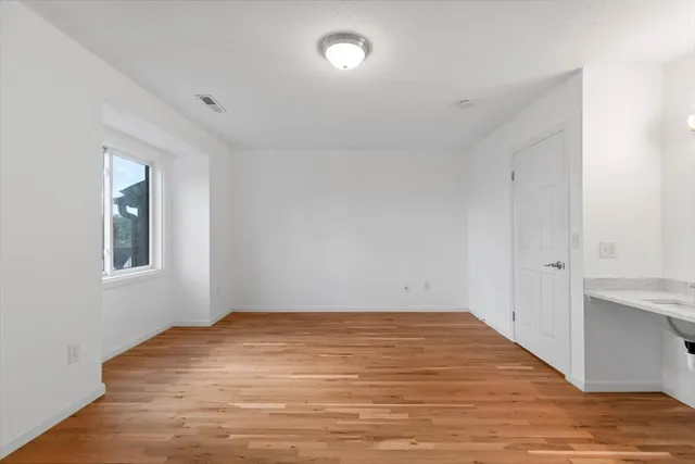 $299,000 | 204 New Haven Avenue, Unit 2G, Derby, CT 06418