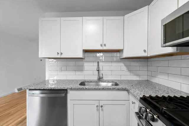 $299,000 | 204 New Haven Avenue, Unit 2G, Derby, CT 06418