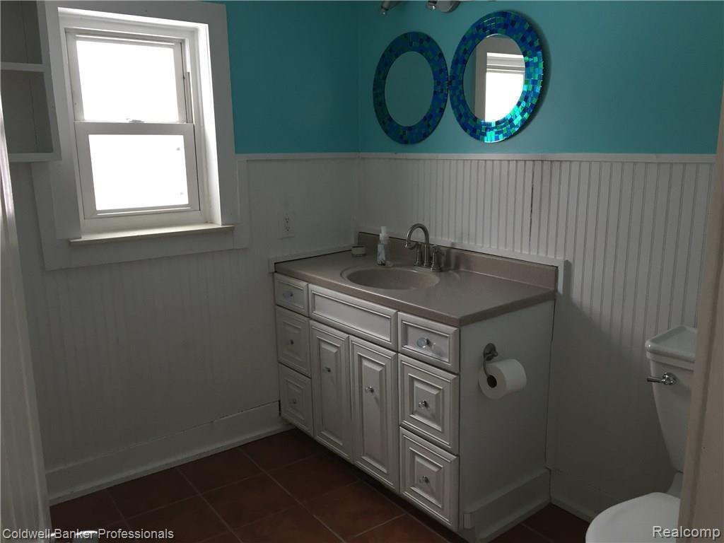 2240 Gray Road Lapeer, MI 48446 - Photo 14 of 50