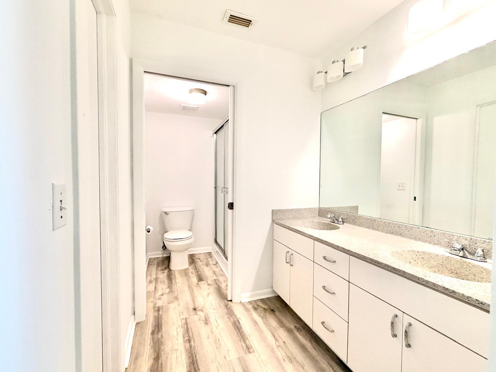 1811 Southwest Palm City Road Southwest, Unit A502 Stuart, FL 34994 - Photo 10 of 27 Primary bath