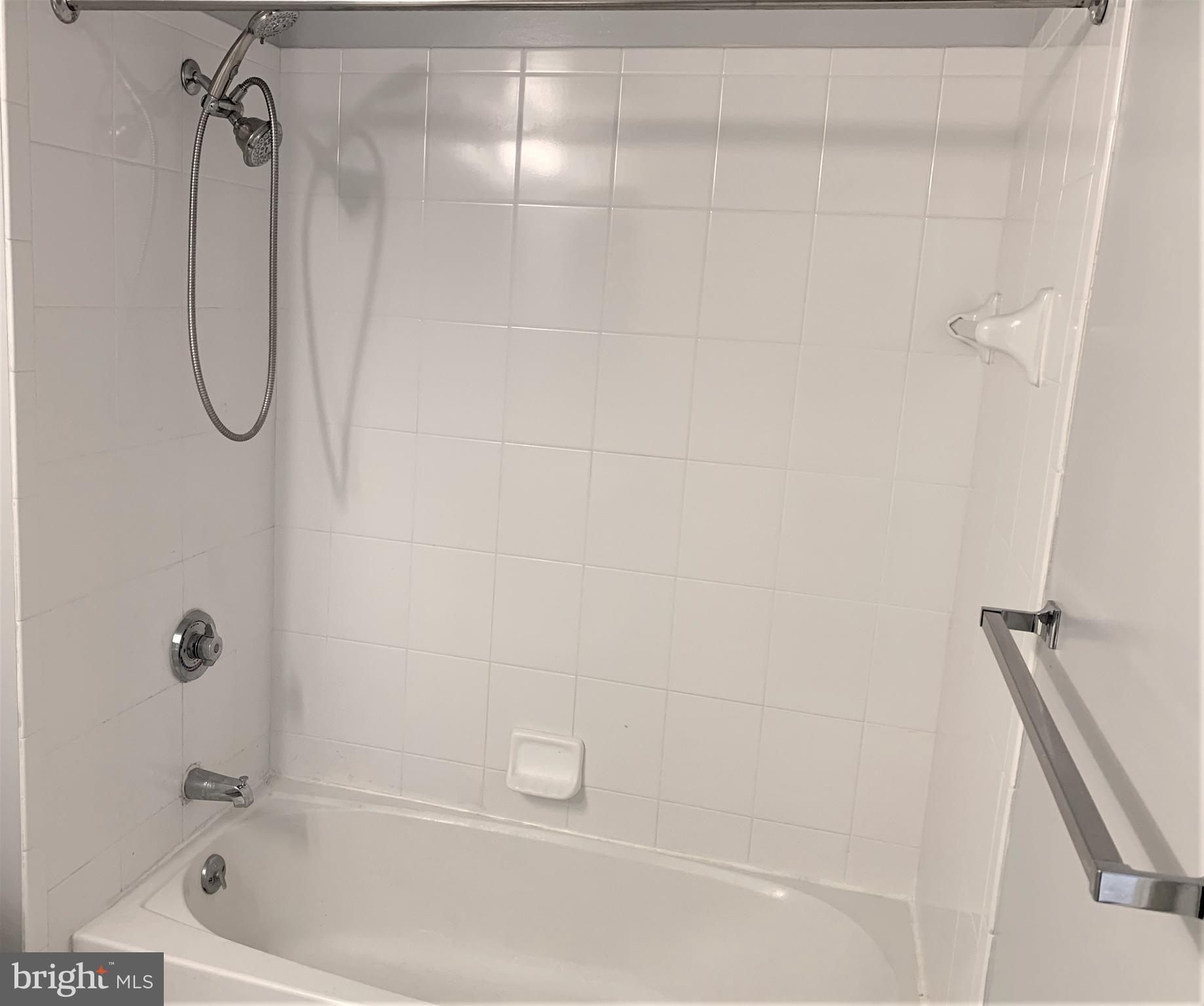 2726 Gallows Road, Unit 1011 Vienna, VA 22180 - Photo 10 of 22
