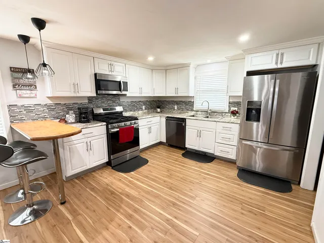 $217,500 | 703 South Harper Street, Laurens, SC 29360