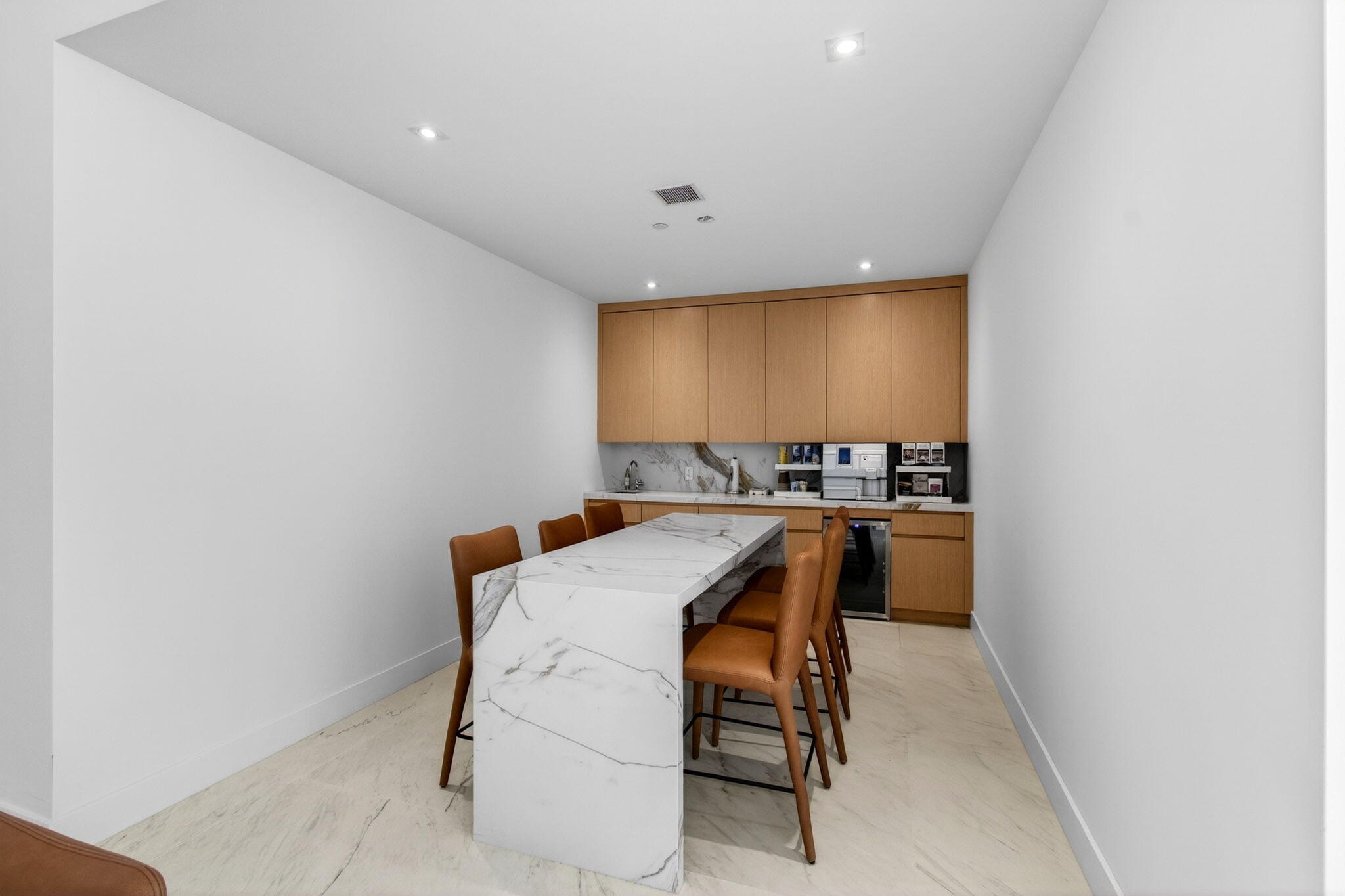 4201 North Ocean Boulevard, Unit C 307 Boca Raton, FL 33431 - Photo 19 of 31 Cafe Area