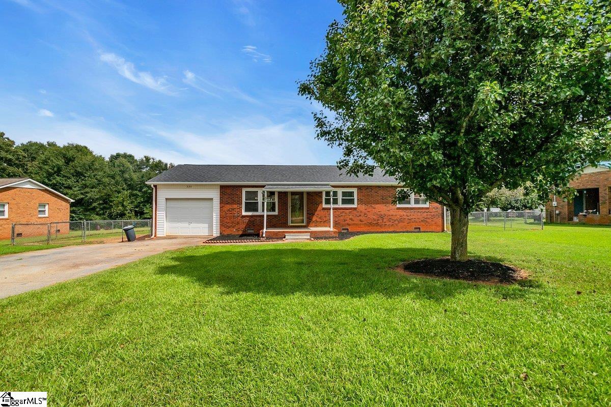 220 Oak Street Chesnee, SC 29323 - Photo 3 of 38