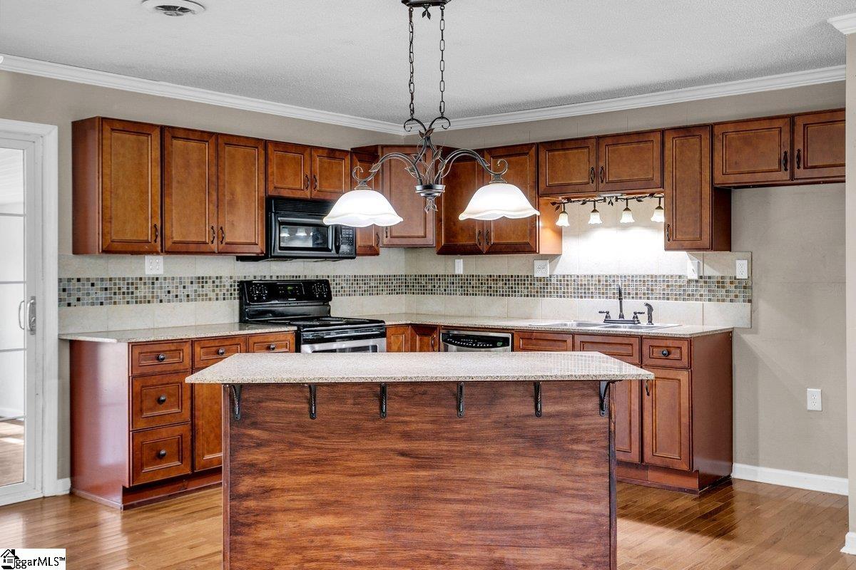 220 Oak Street Chesnee, SC 29323 - Photo 5 of 38