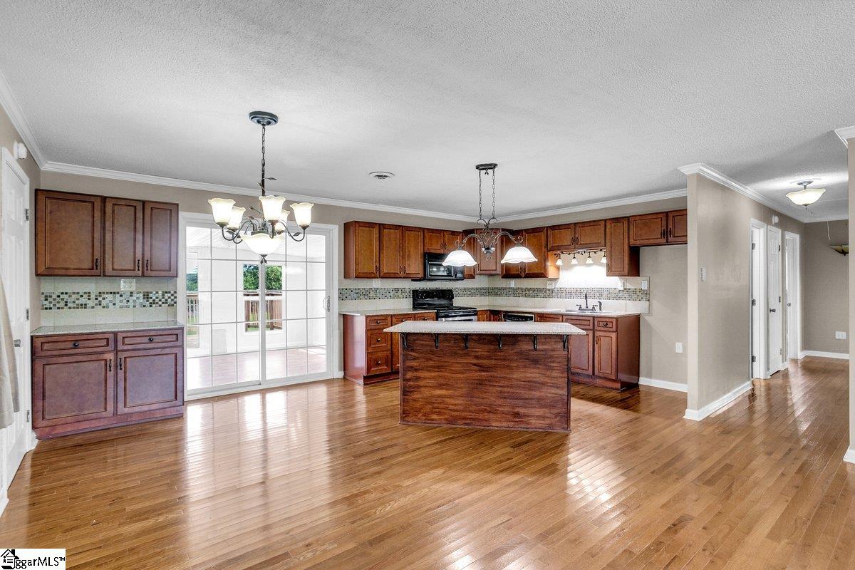 220 Oak Street Chesnee, SC 29323 - Photo 7 of 38