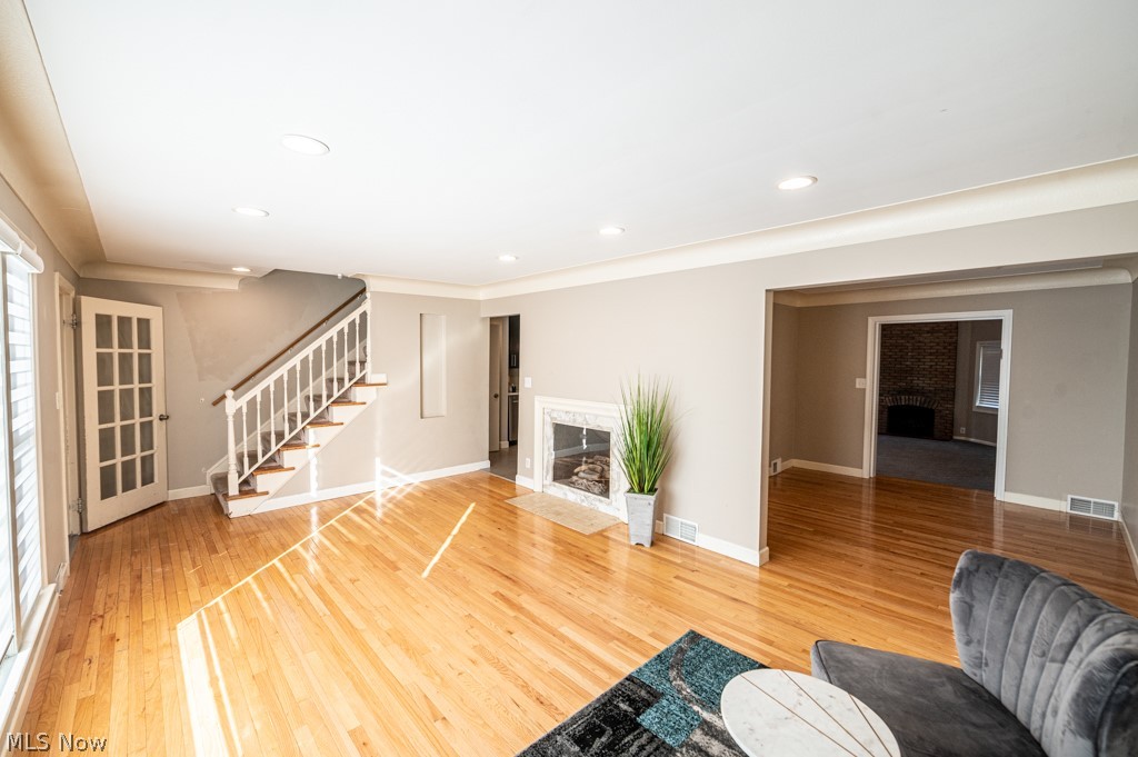 2443 White Road Cleveland, OH 44118 - Photo 4 of 35 Gallery Image 4