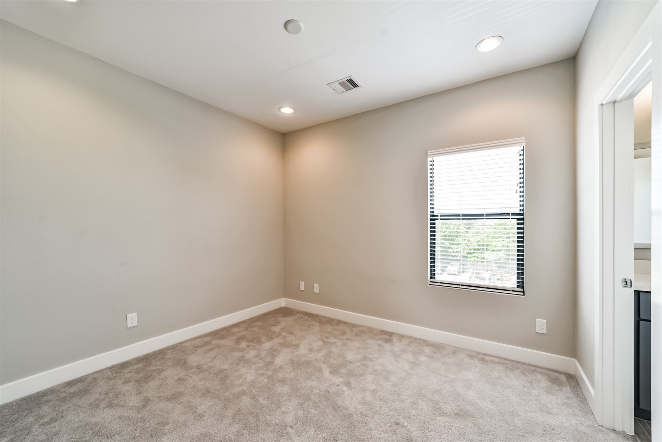 10806 Warwana Road, Unit G Houston, TX 77043 - Photo 33 of 41 Gallery Image 33