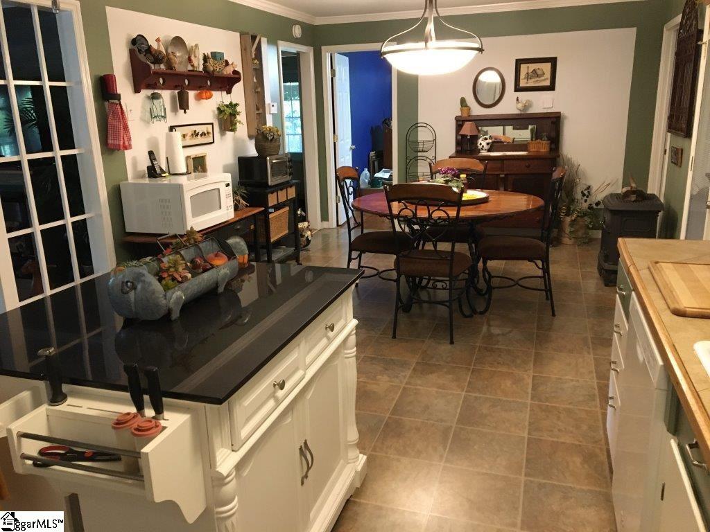 1039 Belue Mill Road Landrum, SC 29356 - Photo 5 of 26