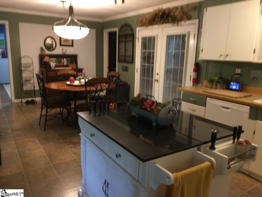 1039 Belue Mill Road Landrum, SC 29356 - Photo 7 of 26
