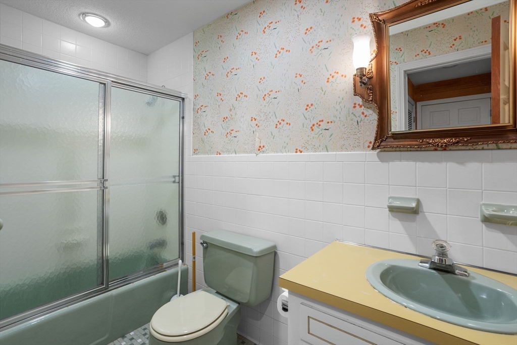25 Manor Way Barnstable, MA 02655 - Photo 13 of 40