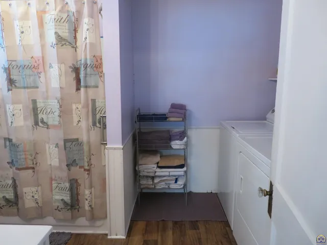 $134,800 | 202 Delaware Street, Oskaloosa, KS 66066