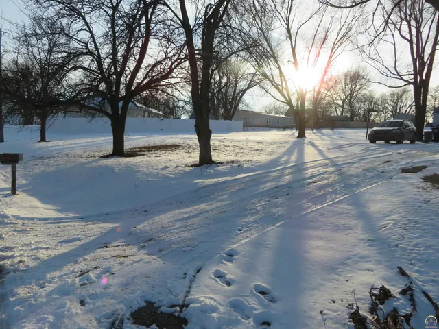 $134,800 | 202 Delaware Street, Oskaloosa, KS 66066