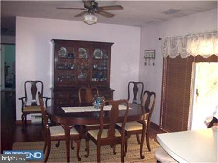 710 Courses Landing Road Carneys Point, NJ 08069 - Photo 12 of 15 Dining Room