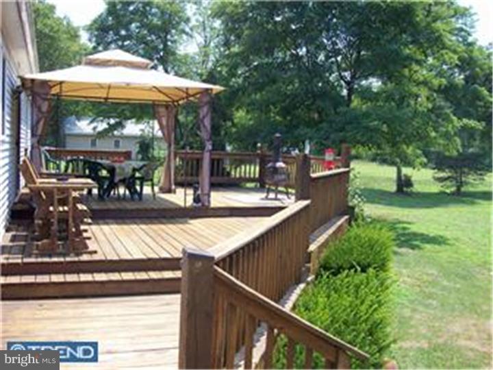 710 Courses Landing Road Carneys Point, NJ 08069 - Photo 6 of 15 Deck