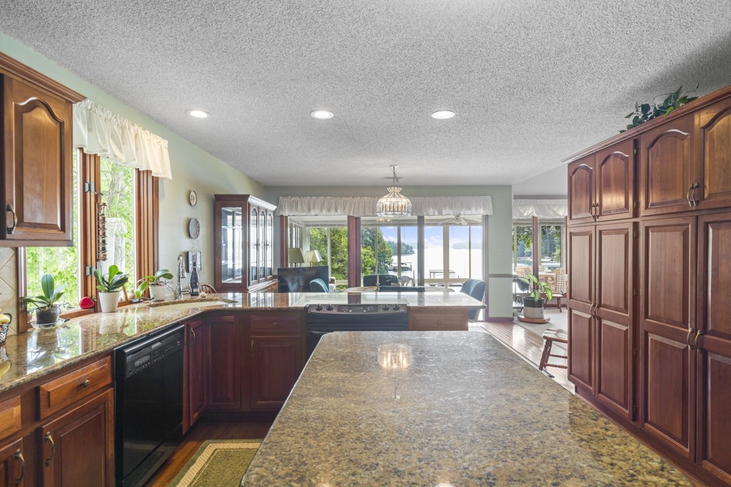 23312 White Harbour Road Seneca, SC 29672 - Photo 18 of 39 Gallery Image 18
