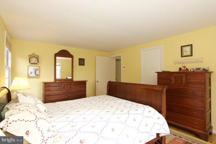 8400 Aqueduct Road Potomac, MD 20854 - Photo 3 of 25 Bedroom (Master)