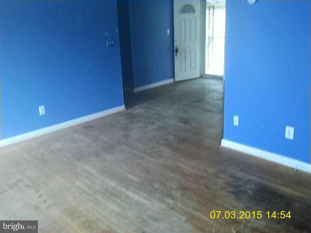6045 Moorehead Road Catonsville, MD 21228 - Photo 3 of 11 Living Room
