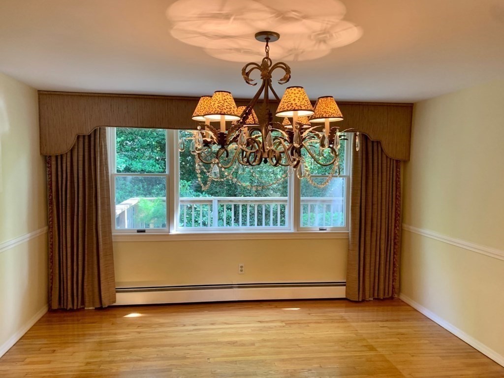 19 Muskeget Lane Barnstable, MA 02632 - Photo 11 of 38