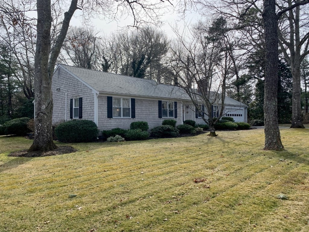 19 Muskeget Lane Barnstable, MA 02632 - Photo 13 of 38
