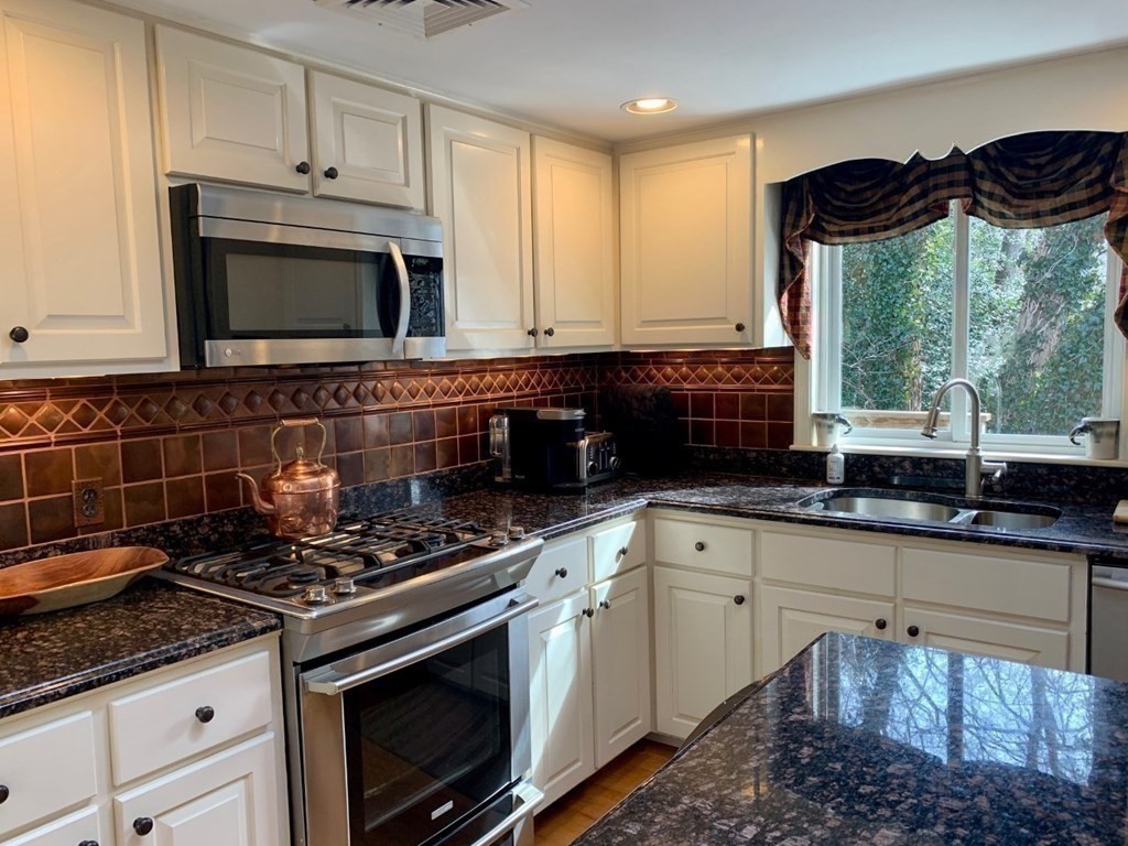19 Muskeget Lane Barnstable, MA 02632 - Photo 19 of 38